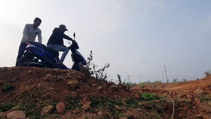 एक पुलिया के कारण सैकड़ों किसान, स्कूली बच्चे झेलते परेशानी