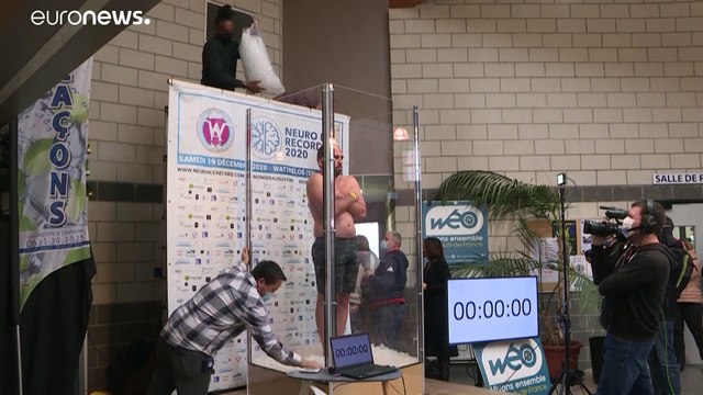 Два с половиной часа в ёмкости со льдом