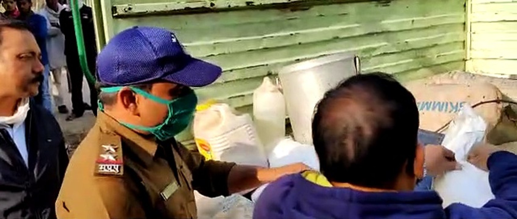 भिंड: दूध डेयरी पर छापा, दस हजार लीटर अमानक दूध और अन्य अमानक सामग्री जब्त