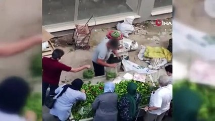 Gözü doymayan pazarcı esnafı müşterilerinden böyle çaldı