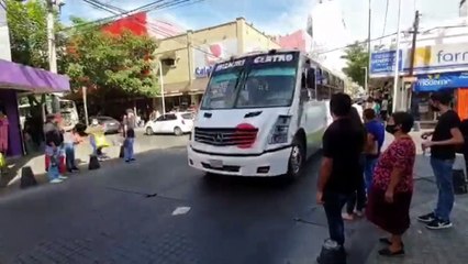 ¿Alguien dijo COVID? Por compras navideñas, Centro de Culiacán luce ‘retacado’