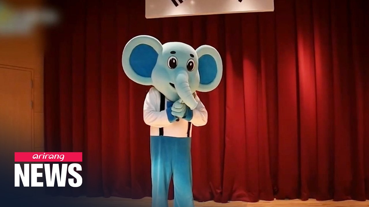 Children with developmental disabilities play music to console people amid pandemic