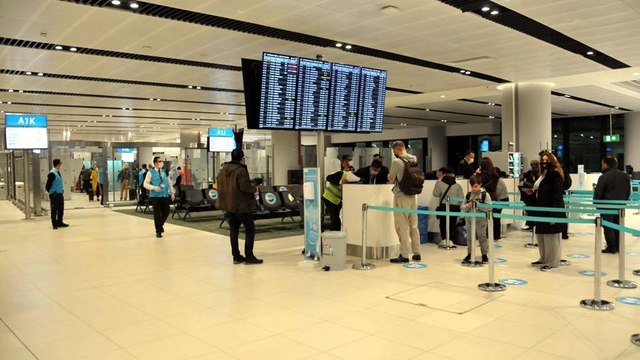 Londra’dan gelen yolculara PCR testi
