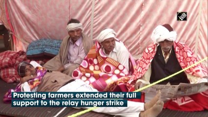 Protesting farmers extend support to relay hunger strike