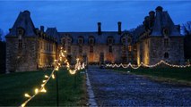 Visite magique au Château Le Rocher-Portail illuminé pour les fêtes.