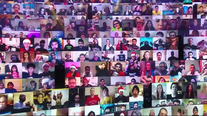 Sasha Banks interrumpe el brindis con champán de Carmella como un jefe | SmackDown Español Latino