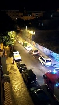 Quema de contenedores en la calle Buenaventura Bonnet, en Cruz del Señor (Santa Cruz)