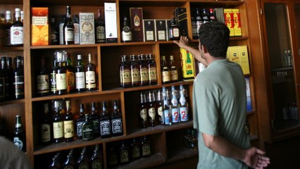 Iraq's alcohol shops bombed, minority groups want more security