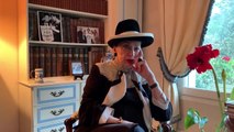 Geneviève de Fontenay nous raconte l'histoire de son célèbre chapeau