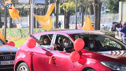 Miles de personas vuelven a manifestarse con su vehículo en toda España contra la ley Celaá