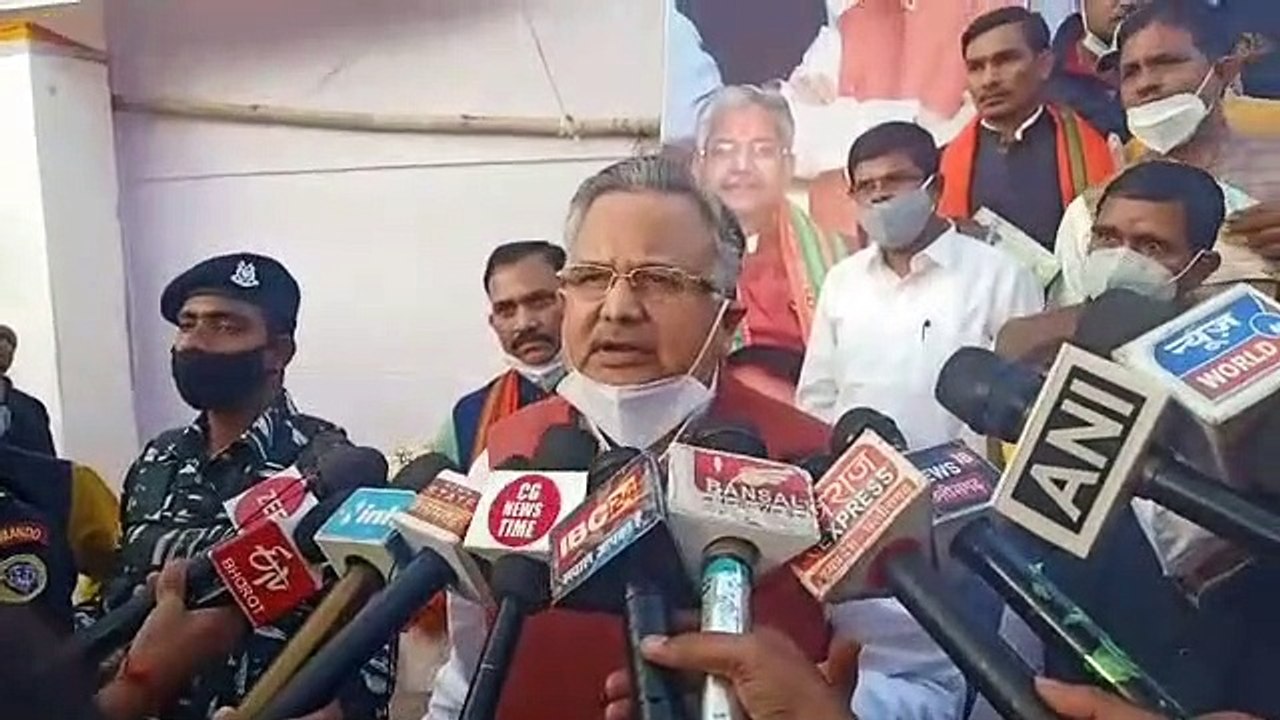 अफसरों पर फूटा पूर्व मुख्यमंत्री डॉ. रमन सिंह का गुस्सा, देखिए कैसे दे डाली तलवे न चाटने की नसीहत