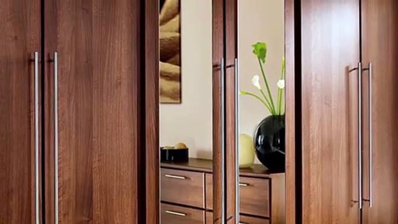 Wardrobe Designs With Mirror For Bedroom