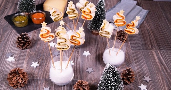 Twistez vos apéros de fêtes avec ces mini sapins aux 2 pesto