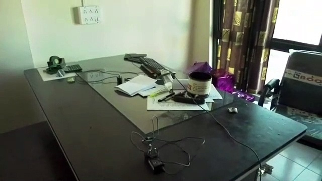 बीती रात दीनदयाल कॉम्प्लेक्स में चोरों ने धावा...