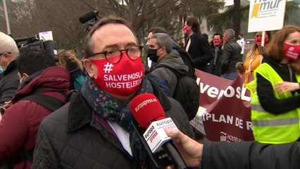 Hosteleros piden que "se concrete" el plan de rescate para el sector