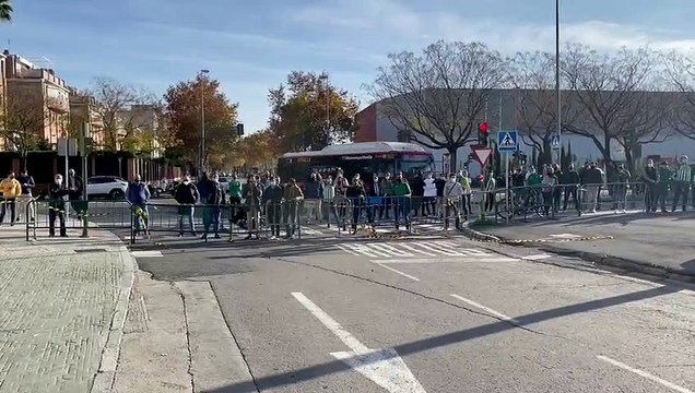 Junta de Accionistas del Real Betis 2020: Béticos apoyan a Serra Ferrer y gritan directiva, dimisión