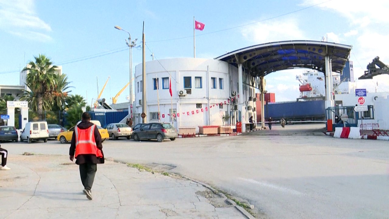 Illegaler Müll aus Italien lagert in tunesischem Hafen: Umweltminister muss gehen