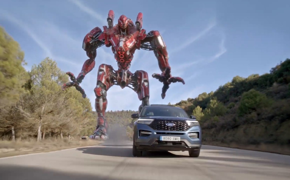 VÍDEO: el Ford Explorer Plug-In Hybrid en uno de los juegos de la PS5, ¡cómo nos mola!
