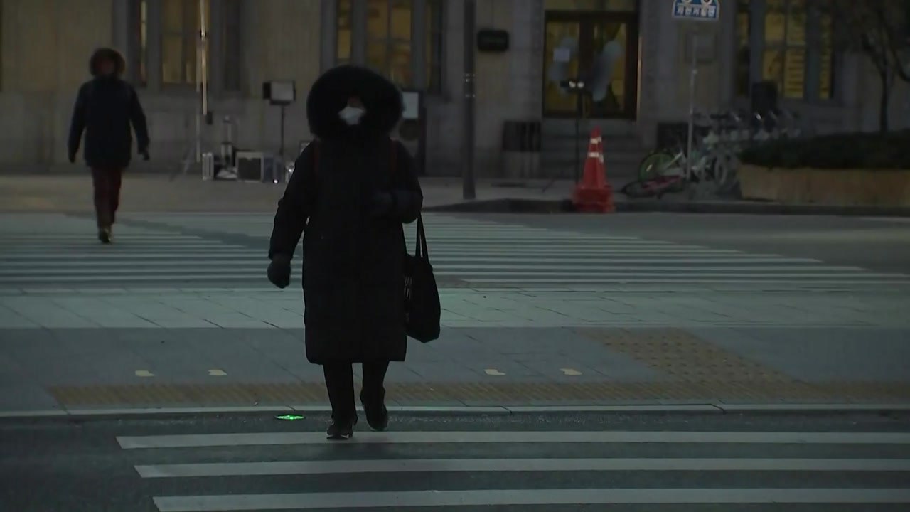 [날씨] 누그러진 추위... 구름  많고 대기 질 '나쁨' / YTN