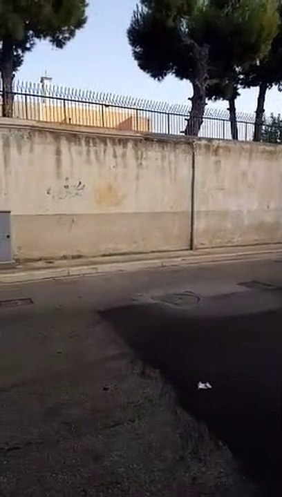 Andria: degrado ed inciviltà nei pressi dell'ex istituto "Jannuzzi"