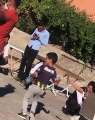 Bu çocuğu sabaha kadar izleyebilirim