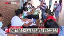 Se inició la entrega de la tarjeta solidaria en unidades educativas de Santa Cruz