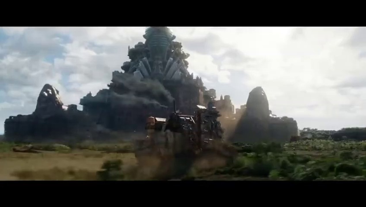 Mortal Engines - The City of London Devours Bavaria for Fuel