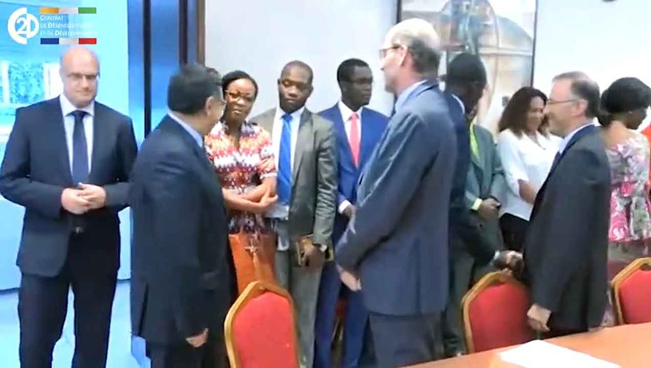 Cérémonie de signature de la convention d'affectation du programme d'appui au secteur routier du 2ème C2D