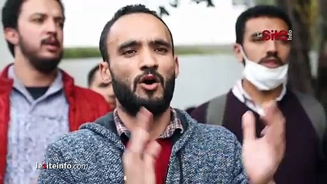 الأساتذة المتعاقدون يحتجون ضد استفزازات المديرين بـ_كازا_ ويطالبون بإدماجهم في الوظيفة العمومية