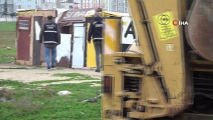 Milyonluk arazideki gecekondu kümesler toma ve çevik kuvvet eşliğinde yıkıldı