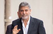 George Clooney fait croire à ses enfants qu'il connaît le Père Noël