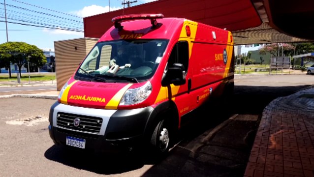 Mulher é levada à UPA Tancredo Neves após se envolver em acidente na Av. Carlos Gomes