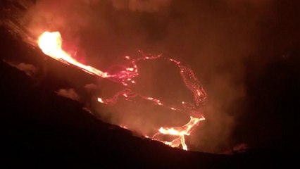 하와이 킬라우에아 화산 폭발...9km까지 증기 구름 치솟아 / YTN
