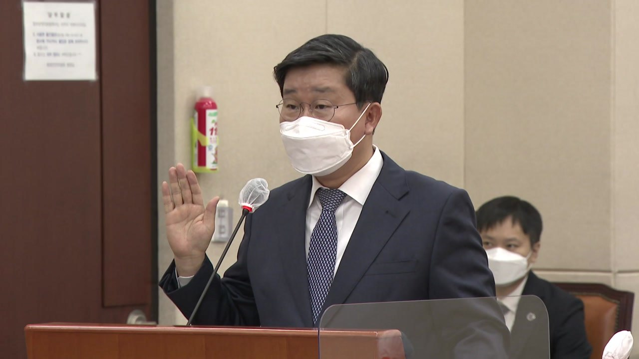 전해철 "이용구 택시기사 폭행 부적절...재수사 지시 안 해" / YTN