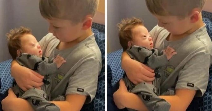 Cet enfant chante du Justin Bieber à son petit frère trisomique pour lui montrer qu'il l'aime