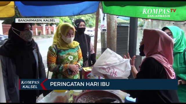 Forum Jurnalis Perempuan Indonesia Kalsel Bagikan Bingkisan di Hari Ibu