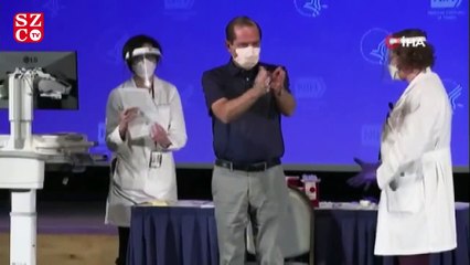 ABD Sağlık Bakanı Azar ve Dr. Fauci Covid-19 aşısı oldu