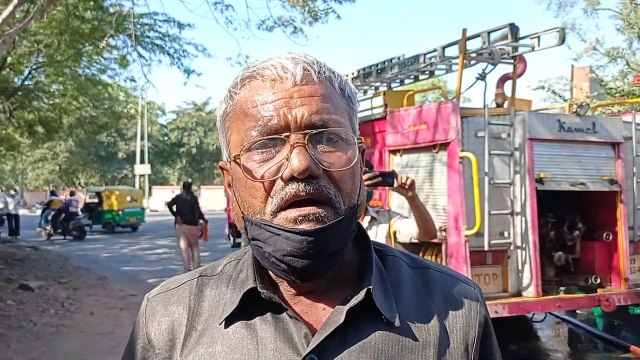 शॉर्ट सर्किट से रोडवेज बस में आग, दमकल जाम में फंसी