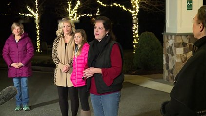 Neighbors surprise UPS driver with &apos;thank you&apos; parade