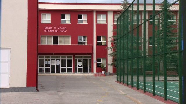 Koronavirusi hyn në shkolla, 20 mësues të infektuar në të gjithë vendin, 9 vetëm te “Jeronim Derada”