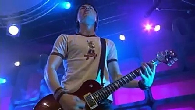 Avril Lavigne - Take Me Away (Live @ Viva Interaktiv 2004) (2004/04/30) HQ