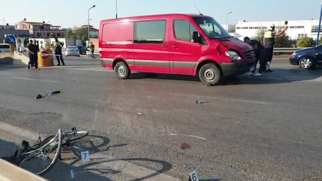 Ora News - Durrës, Benz-i përplas për vdekje 65-vjeçarin