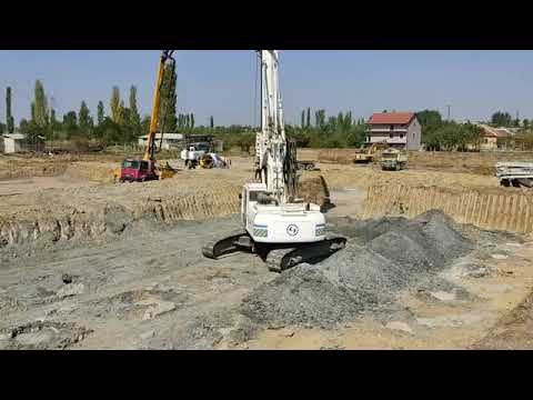 Report TV - Rindërtimi i banesave në Laç, Ahmetaj: Në mars mbaron pjesa e parë e banesave