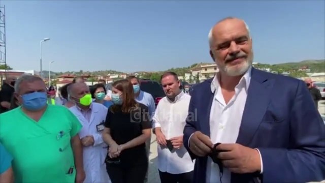 Rama flet per rritjen e pagave per infermieret dhe mesuesit