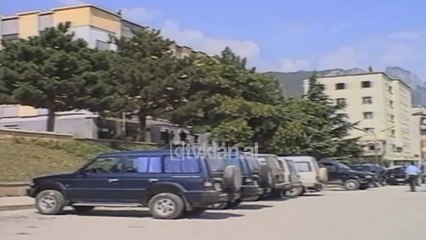 Miting ne Tropoje, policia identifikon organizatoret (21 Tetor 2000)