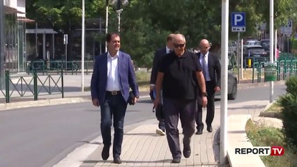 Télécharger la video: Report TV - PS s'humbet kohë, depoziton në Kuvend draftin për listat e hapura!