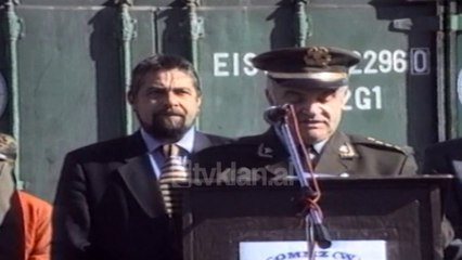 Italia ndihma ushtrise shqiptare, ceremonia ne Shkozet te Durresit - (23 Tetor 2000)