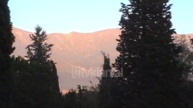Pyjet dhe ajri i paster, dy gjerat kryesore qe i mungojne Tiranes (24 Tetor 2000)