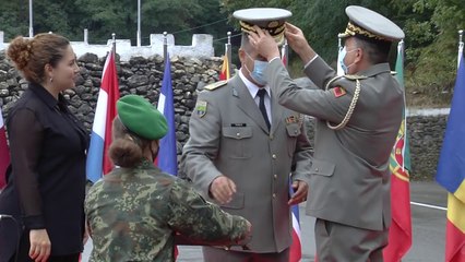 Video herunterladen: Report TV - Ministrja e Mbrojtjes Olta Xhaçka ne ceremoninë e 55-vjetorit të Batalionit të Mbrojtjes