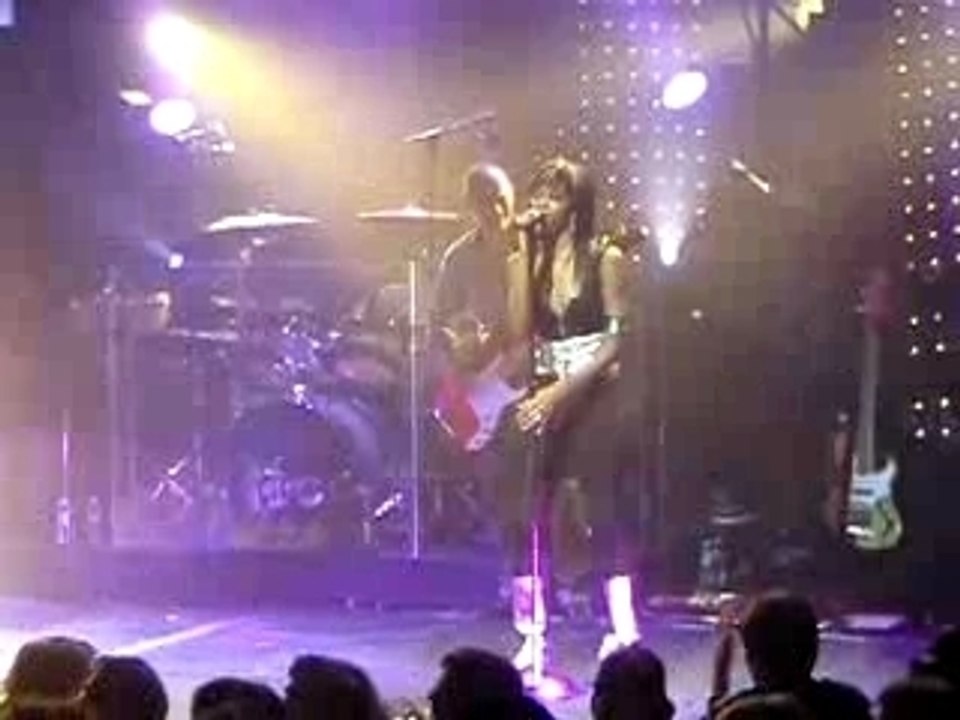 La Cigale 22/02/08 - Extrait Finally